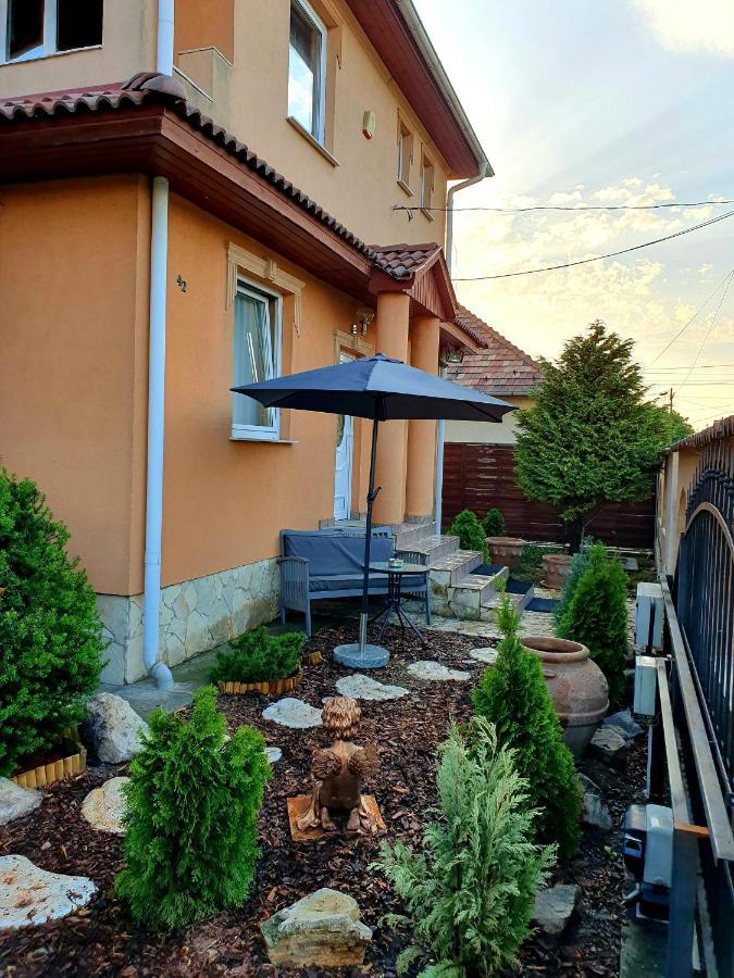 Airport Luxury Apartman 42 Vecsés Eksteriør bilde